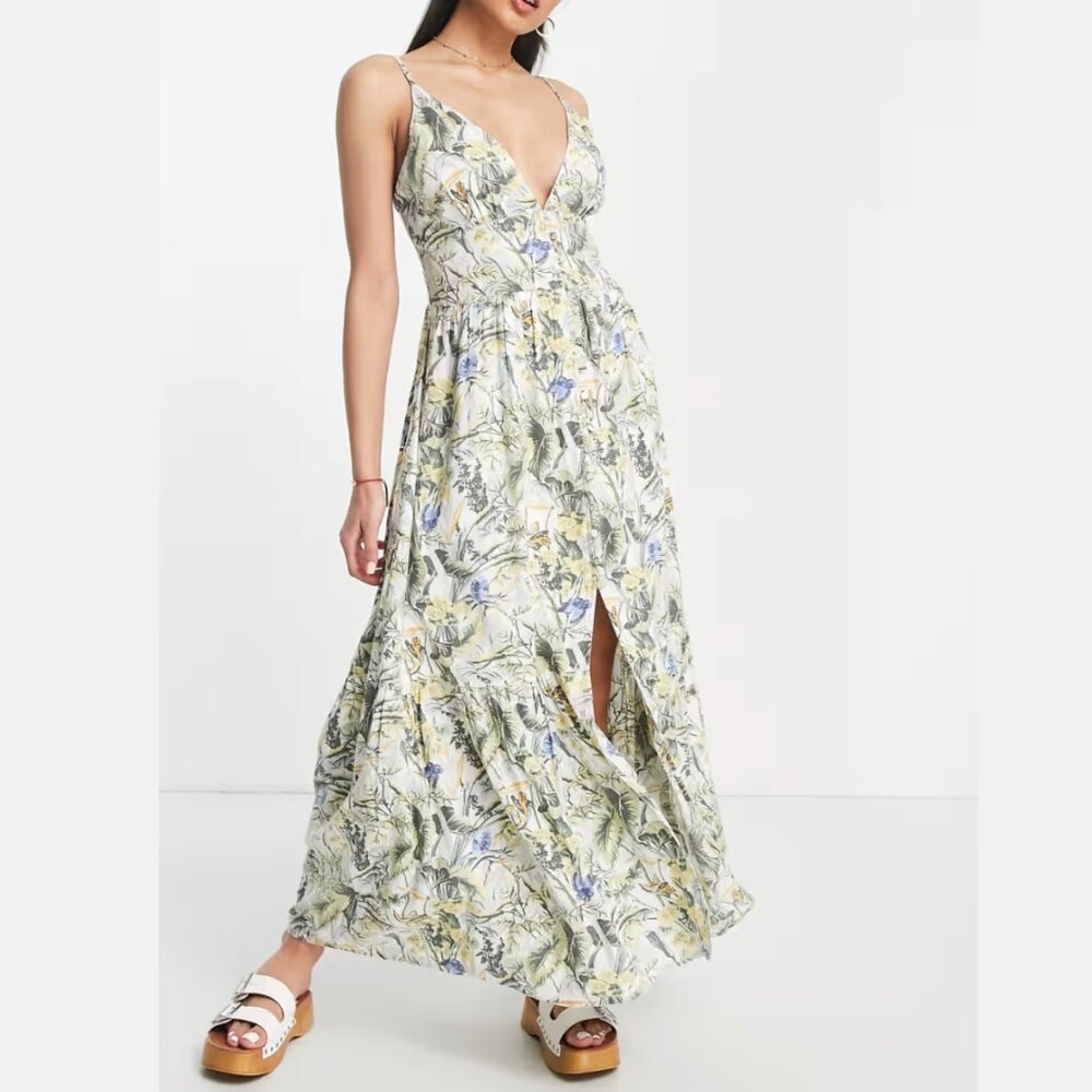 Abercrombie & Fitch plunge maxi dress in tropical print Size Large